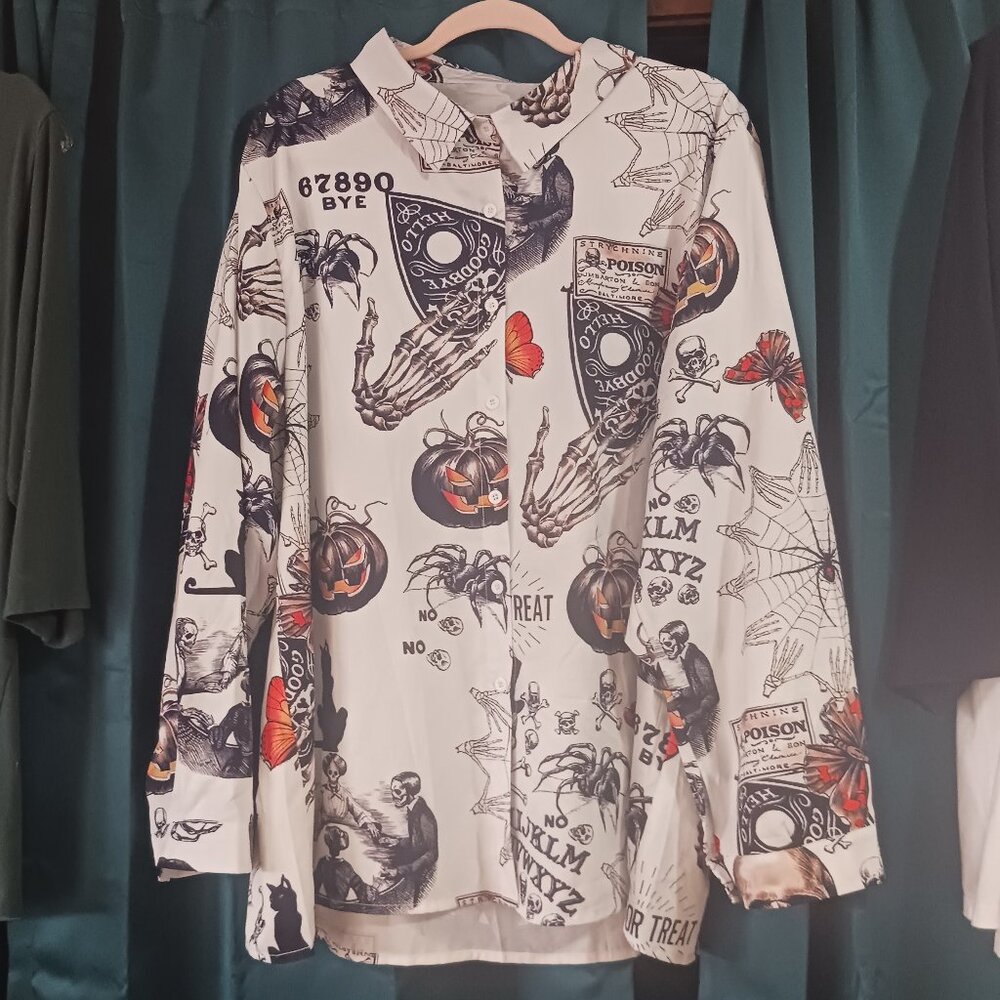 2x Halloween Gothic print shirt.
